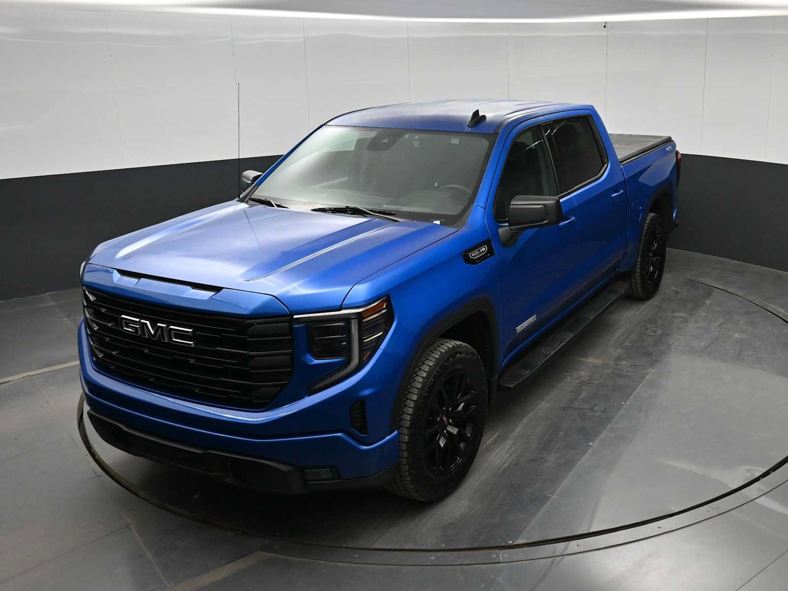 Used 2024 GMC Sierra 1500 Elevation w/ Preferred Package AWD/4WD image 28