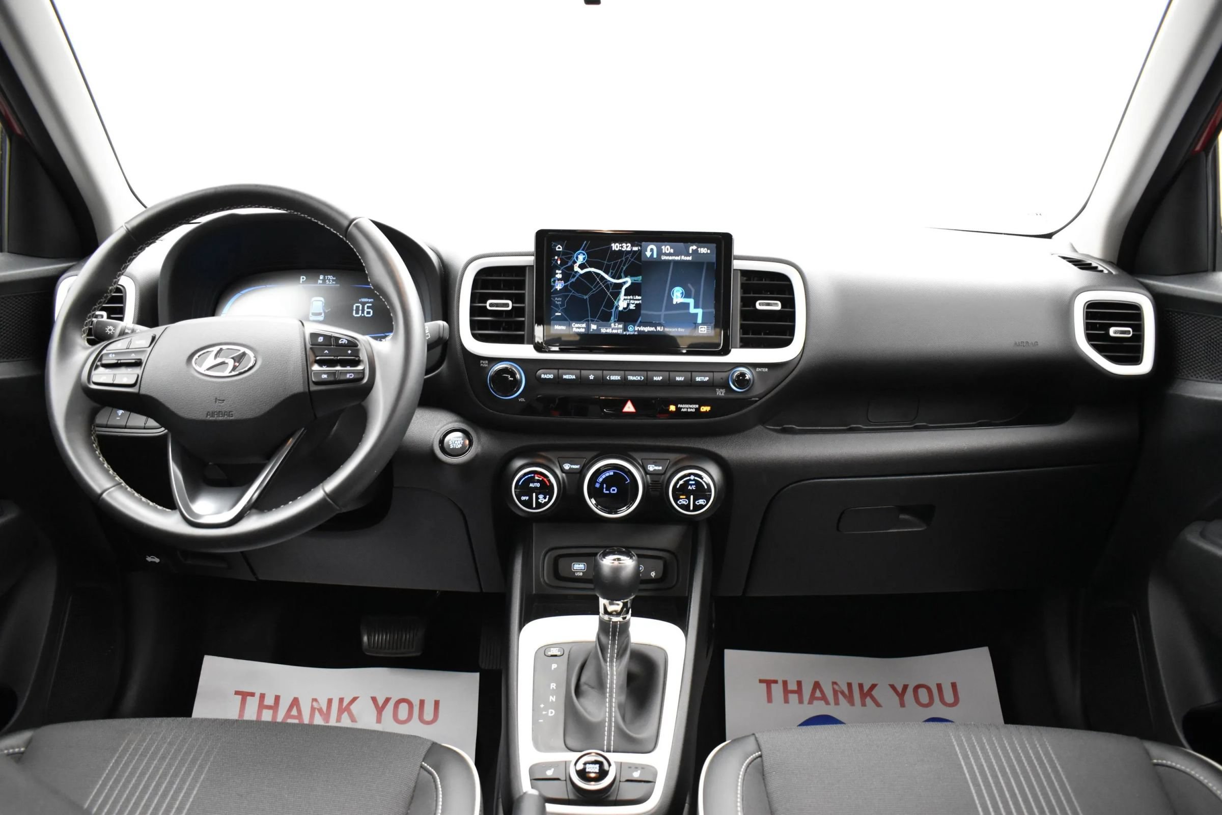 Used 2025 Hyundai Venue Limited FWD image 19