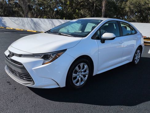 Used 2023 Toyota Corolla LE image 8