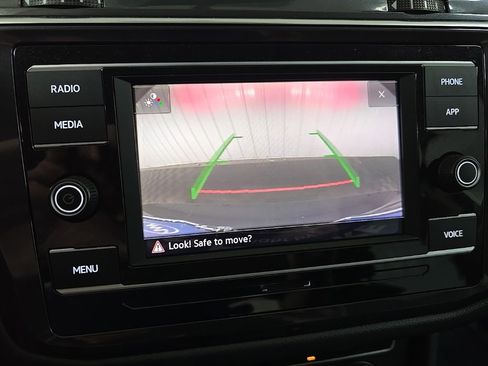 Used 2021 Volkswagen Tiguan S image 23