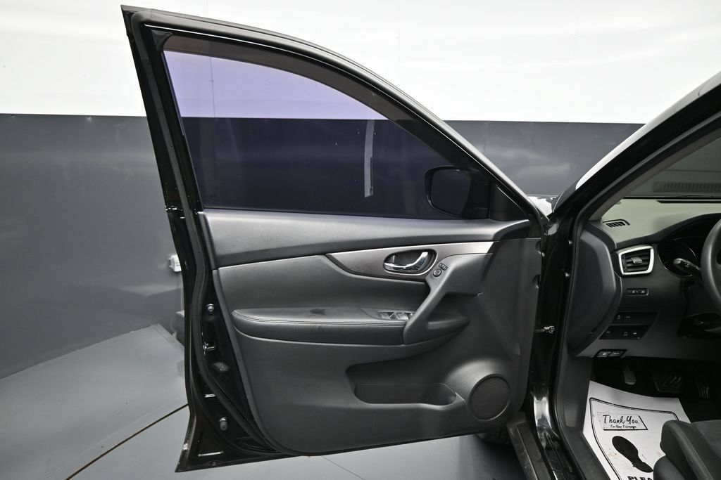 Used 2015 Nissan Rogue SV AWD/4WD image 10