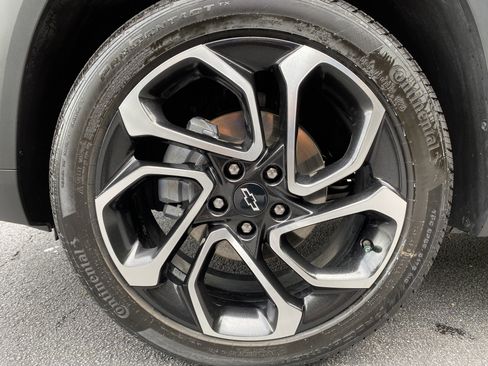 Used 2024 Chevrolet Trax RS w/ Driver Confidence Package FWD image 40