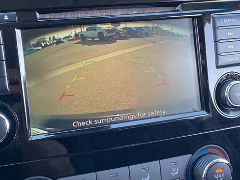 Used 2021 Nissan Rogue Sport S image 29