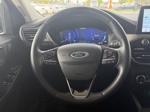 Used 2022 Ford Escape Titanium AWD/4WD image 13