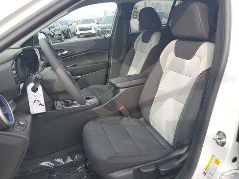 New 2026 Chevrolet Trax LS image 16