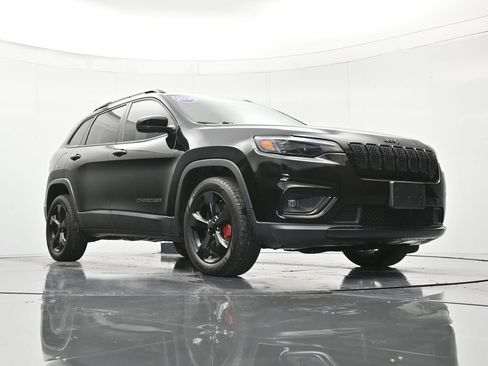 Used 2020 Jeep Cherokee Latitude Plus w/ Cold Weather Group FWD image 37