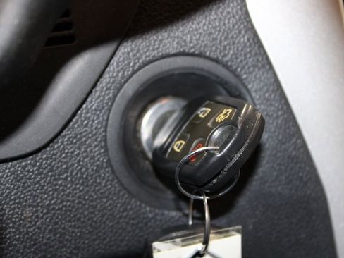 Used 2015 Ford Explorer XLT w/ Equipment Group 202A image 26