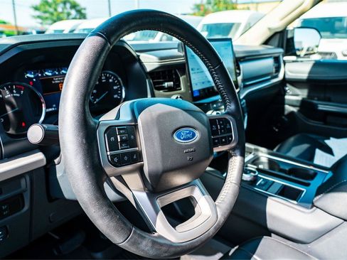 Used 2024 Ford Expedition Max XLT RWD image 8