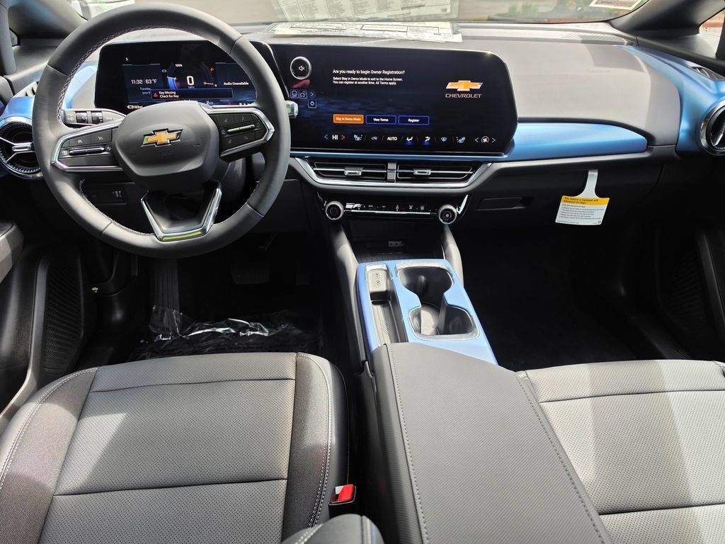 New 2026 Chevrolet Equinox EV LT AWD/4WD image 18