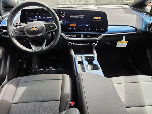 New 2026 Chevrolet Equinox EV LT AWD/4WD image 18