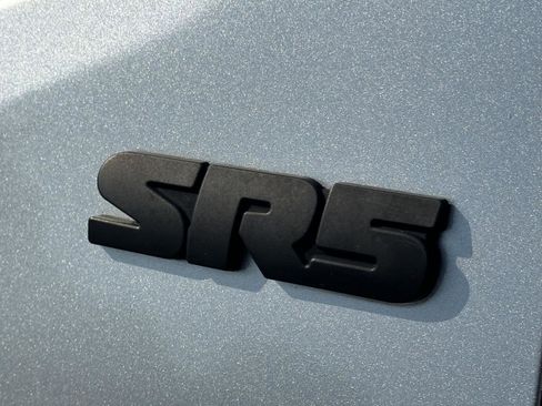 Used 2022 Toyota Tacoma SR5 w/ Technology Package AWD/4WD image 10