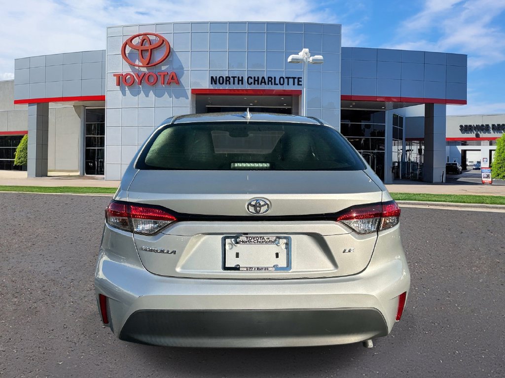 Used 2024 Toyota Corolla LE w/ LE Convenience Package FWD image 7