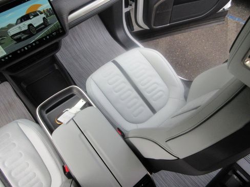 Used 2023 Rivian R1S Launch Edition image 20