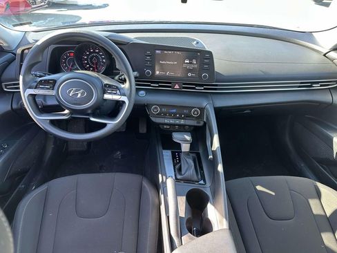 Certified 2023 Hyundai Elantra SEL image 16