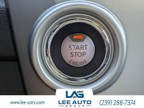 Used 2018 Nissan Titan SV w/ SV Convenience Package RWD image 28