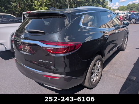Used 2018 Buick Enclave Avenir w/ Avenir Technology Package FWD image 6