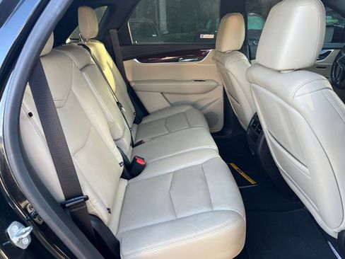 Used 2018 Cadillac XT5 Luxury image 30