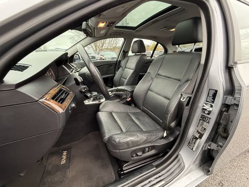 Used 2004 BMW 545i 545iA 4dr Sdn 6-Spd Auto image 11