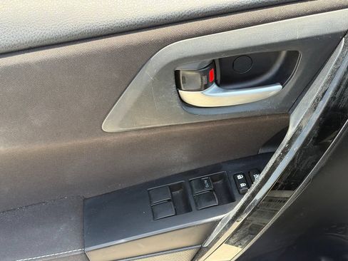 Used 2017 Toyota Corolla iM FWD image 5