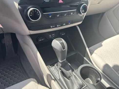 Used 2020 Hyundai Tucson SE AWD/4WD image 10
