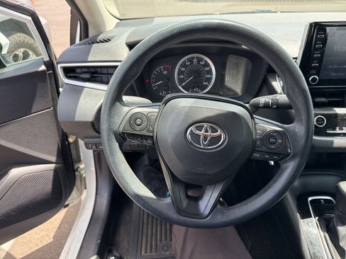 Used 2020 Toyota Corolla LE FWD image 8