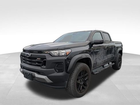 Used 2024 Chevrolet Colorado Trail Boss w/ Advanced Trailering Package image 3