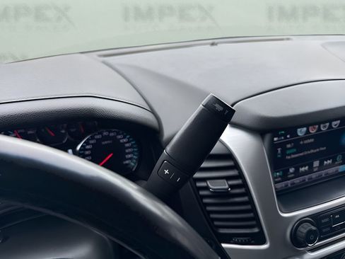 Used 2018 GMC Yukon XL SLT w/ HD Trailering Package image 19