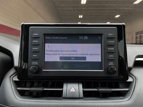 Used 2019 Toyota RAV4 XLE w/ Carpet Mat Package FWD image 30