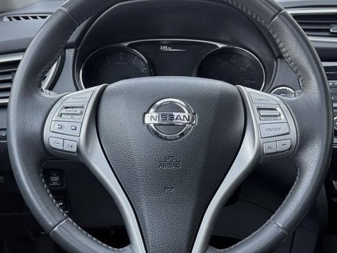 Used 2014 Nissan Rogue SL w/ SL Premium Package image 16