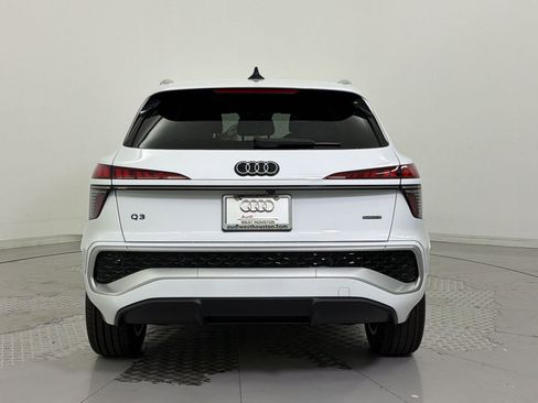 New 2026 Audi Q3 quattro 2.0T AWD/4WD image 10