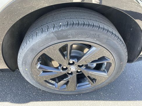 Used 2023 Buick Envision Preferred w/ Sport Touring Package AWD/4WD image 9