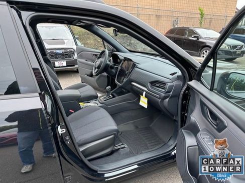 Used 2025 Subaru Forester Premium AWD/4WD image 26