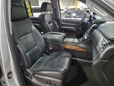 Used 2017 Chevrolet Suburban Premier image 15