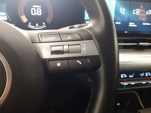 Used 2025 Hyundai Kona SEL AWD/4WD image 5