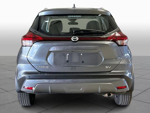 Used 2021 Nissan Kicks SV image 4