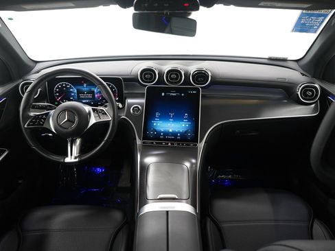 Used 2024 Mercedes-Benz GLC 300 4MATIC image 13