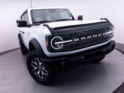 Used 2023 Ford Bronco Badlands AWD/4WD image 5