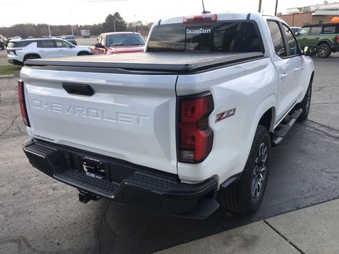 Used 2024 Chevrolet Colorado Z71 w/ Z71 Convenience Package 2 image 10