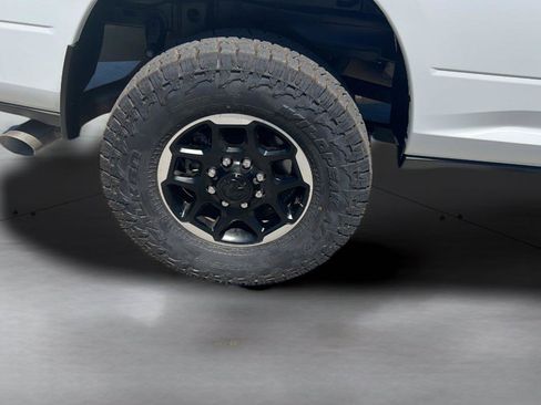 Used 2026 RAM 2500 Laramie AWD/4WD image 22