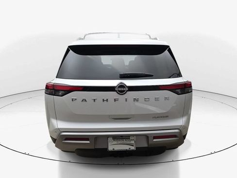 Used 2025 Nissan Pathfinder Platinum w/ Cargo Package FWD image 7