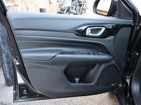 New 2026 Jeep Compass Limited image 8