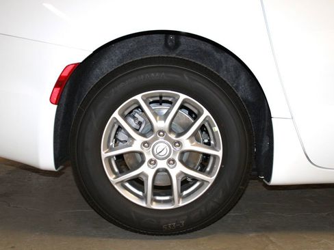 New 2026 Chrysler Voyager LX image 33