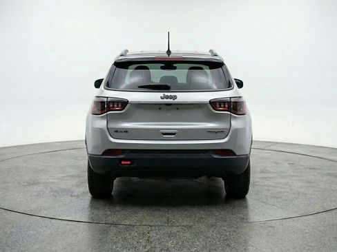 Used 2025 Jeep Compass Trailhawk image 7