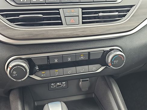 New 2026 Nissan Altima 2.5 SV FWD image 18
