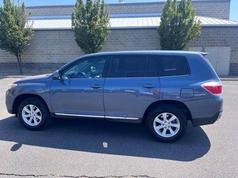 Used 2013 Toyota Highlander 4WD w/ Cold Weather Pkg image 7