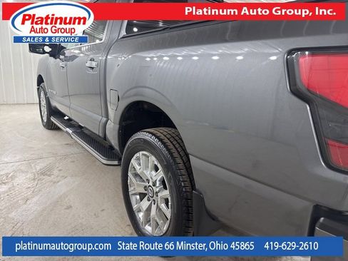 Used 2021 Nissan Titan SL w/ Moonroof Package image 45