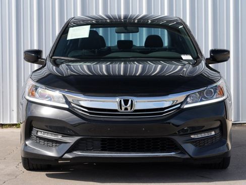 Used 2017 Honda Accord Sport image 6