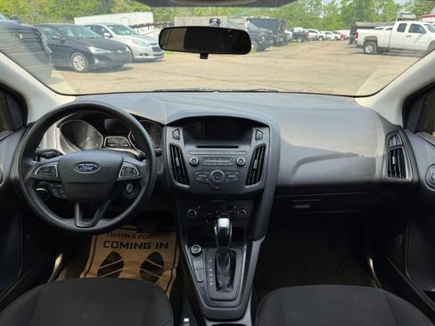 Used 2016 Ford Focus SE FWD image 20