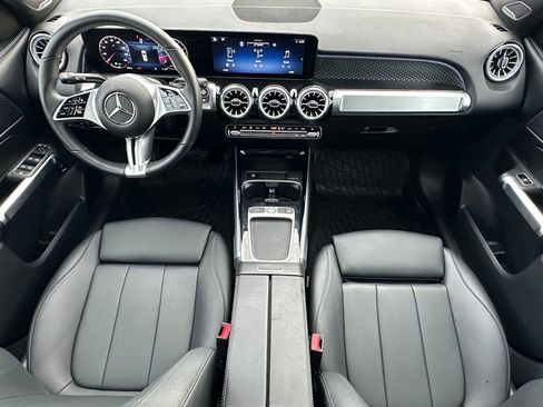 Used 2024 Mercedes-Benz GLB 250 4MATIC image 18