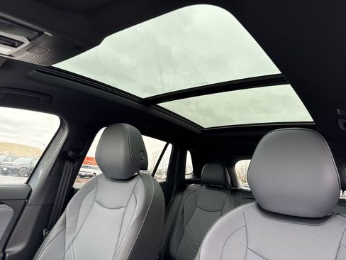 New 2026 Volkswagen Tiguan SE R-Line AWD/4WD image 22